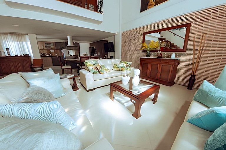 Penthouse De Lujo En Medellin | Vistas + Patio