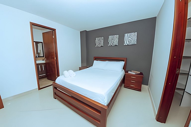 PH amplio cerca del parque Laureles, con terraza