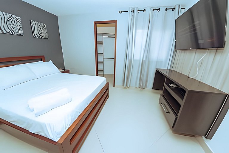 PH amplio cerca del parque Laureles, con terraza