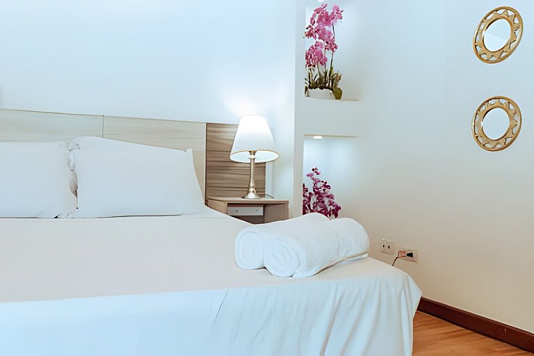 Penthouse De Lujo En Medellin | Vistas + Patio