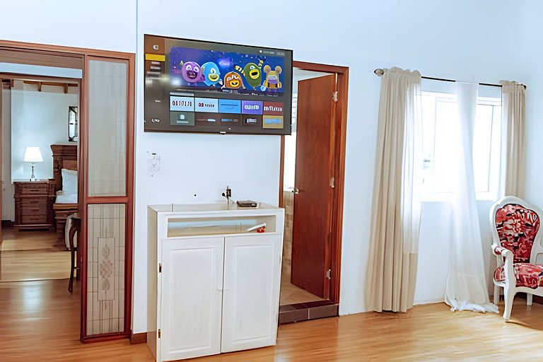 PH amplio cerca del parque Laureles, con terraza