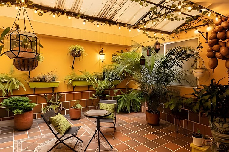 PH amplio cerca del parque Laureles, con terraza