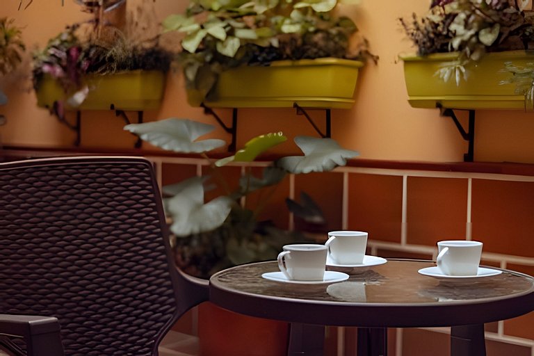 PH amplio cerca del parque Laureles, con terraza