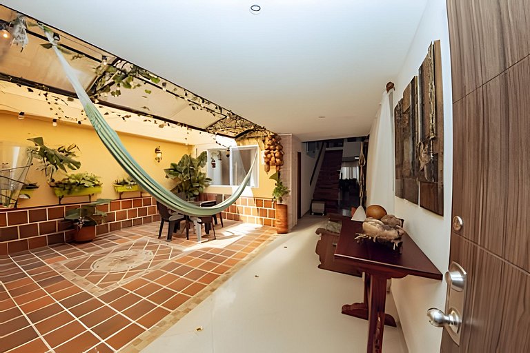 Penthouse De Lujo En Medellin | Vistas + Patio