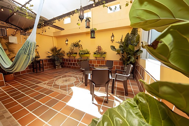 Penthouse De Lujo En Medellin | Vistas + Patio