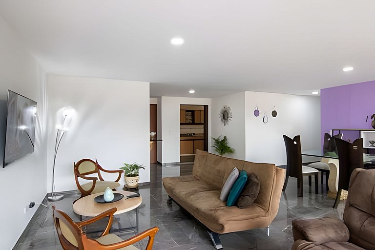 Excelente Apto en Medellin | 11 Huespedes | Wifi