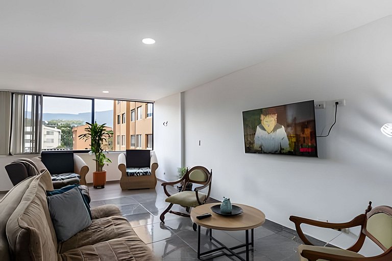 Excelente Apto en Medellin | 11 Huespedes | Wifi