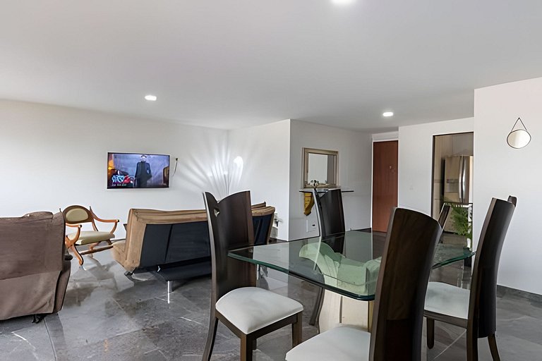 Excelente Apto en Medellin | 11 Huespedes | Wifi