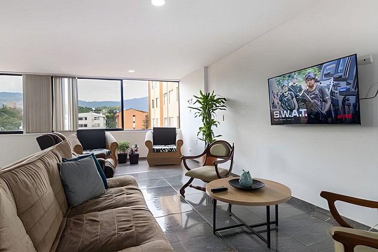 Excelente Apto en Medellin | 11 Huespedes | Wifi