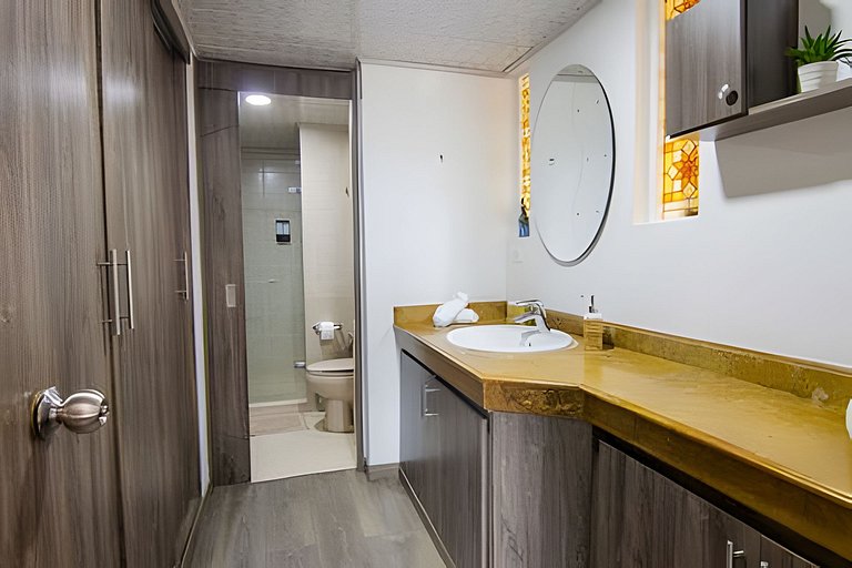 Excelente Apto en Medellin | 11 Huespedes | Wifi