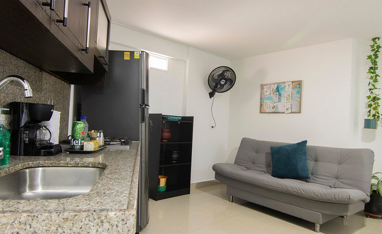 Alojamiento para 3 personas en Laureles con wifi y excelente