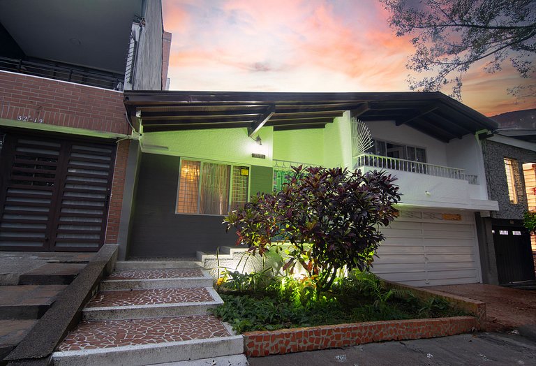 Casa Boho con jacuzzi ideal para grupos grandes, cerca de Un