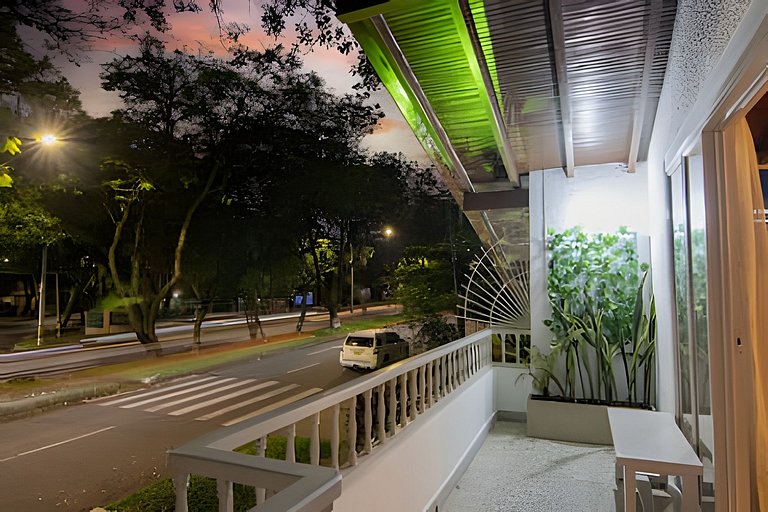 Casa Boho con jacuzzi, perfecta para grupos grandes y ubicad