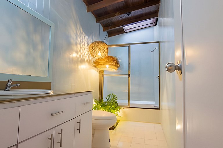 Casa Entera Boho con Jacuzzi Privado, AC, Laureles