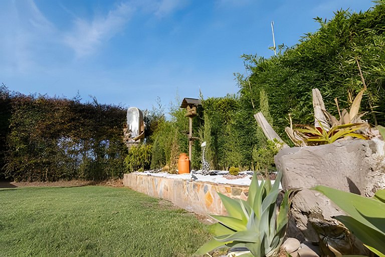 Villa rural con granja, fogata y jacuzzi en SantaE