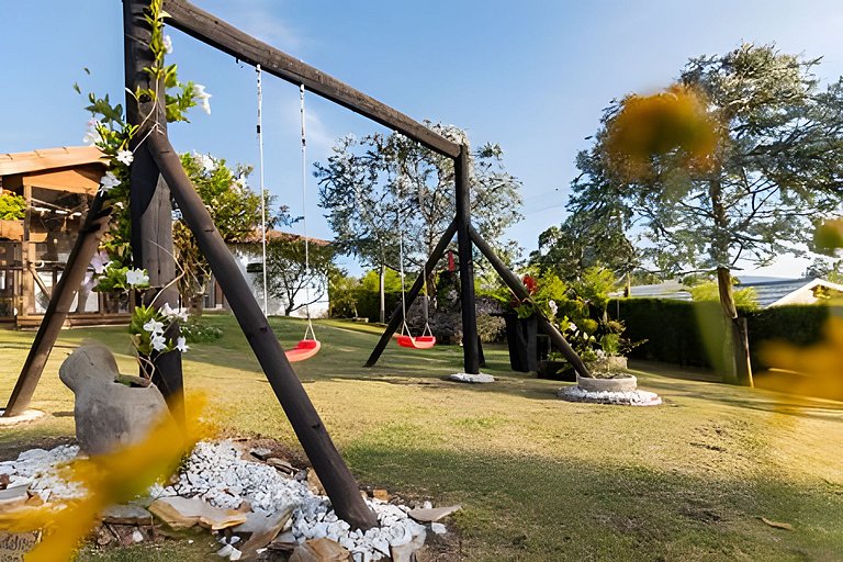 Villa Rural con Granja , fogata, y Jacuzzi SantaE