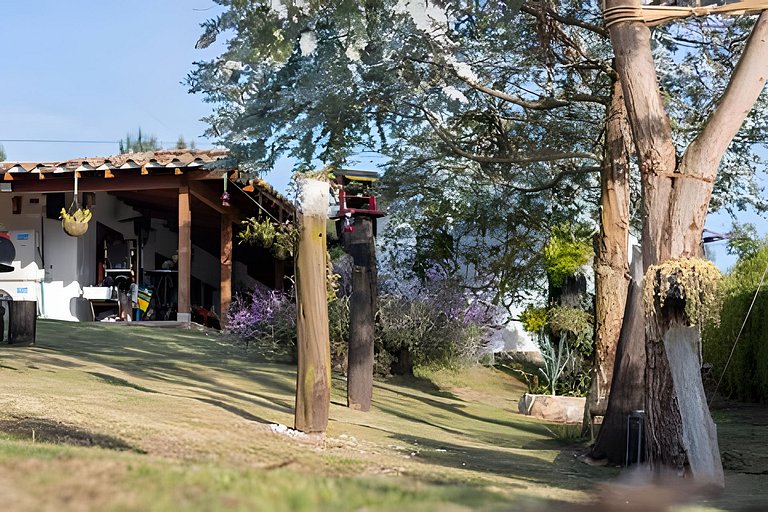 Villa rural con granja, fogata y jacuzzi en SantaE