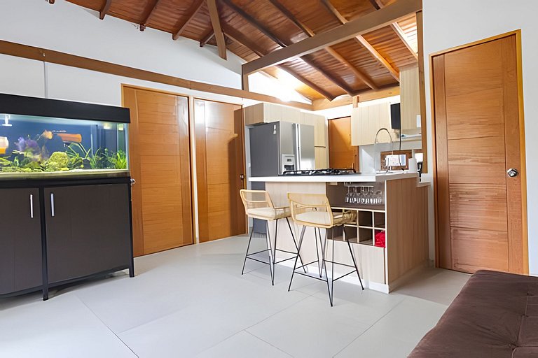 Villa rural con granja, fogata y jacuzzi en SantaE
