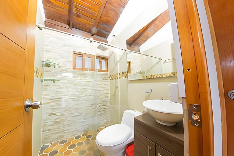 Villa Rural con Granja , fogata, y Jacuzzi SantaE