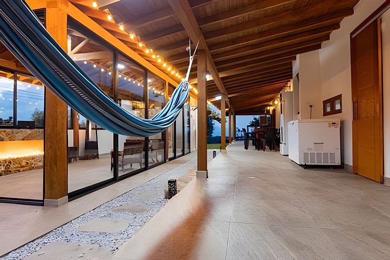 Villa rural con granja, fogata y jacuzzi en SantaE