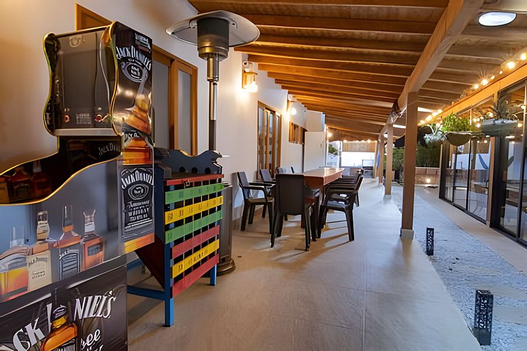 Villa rural con granja, fogata y jacuzzi en SantaE