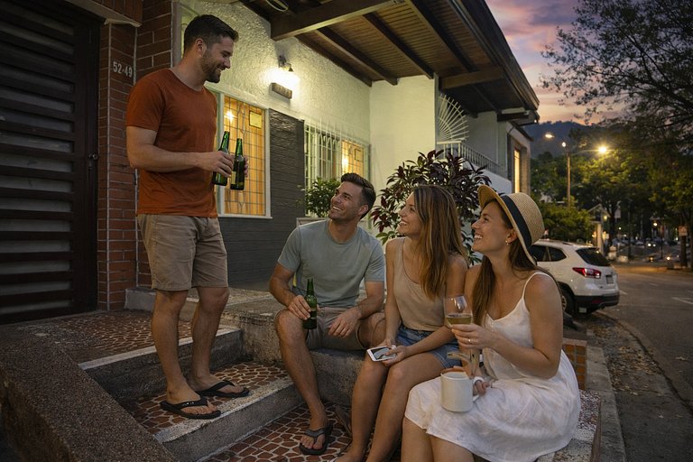 Casa Boho con jacuzzi ideal para grupos grandes, cerca de Un